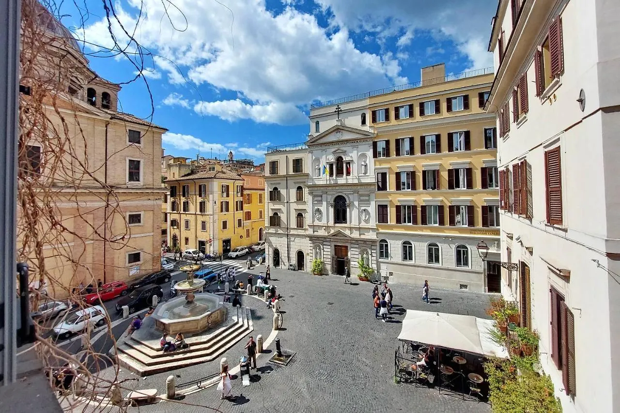 Leonina4 Cozy Apartment Rome Italy
